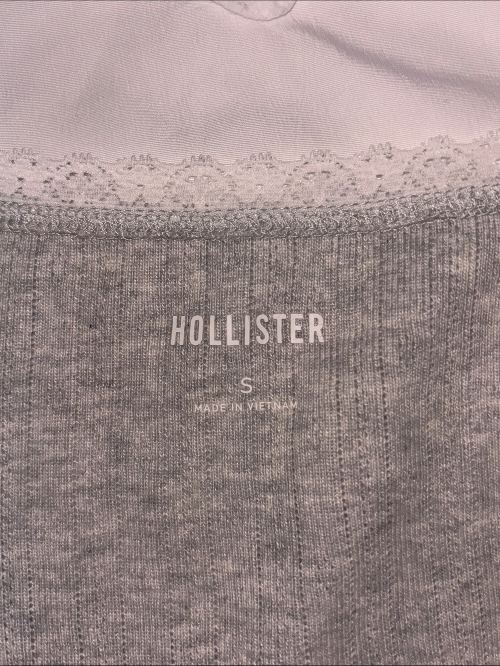 Hollister Light Grey Ribbed V-Neck Lace Trim Top - Picture 2 of 4